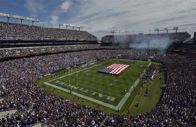 A picture of the Ravens' Stadium/crowd prior to a 2016 regular season game.
