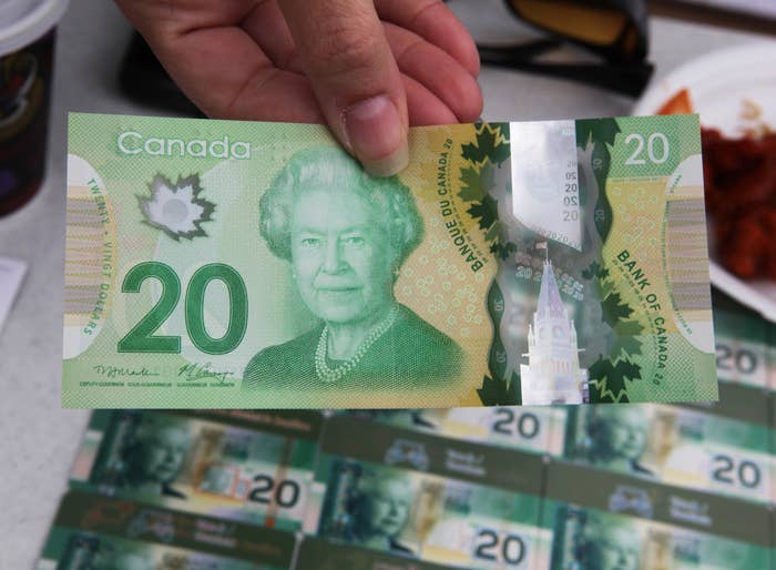 Canadian money 20 dollar bills