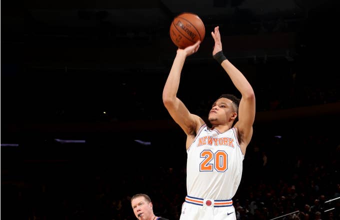Kevin Knox #20 of the New York Knicks shoots the ball