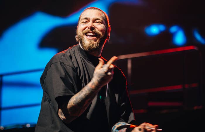 Post Malone performs at &#x27;Beerbongs &amp; Bentleys&#x27; Tour