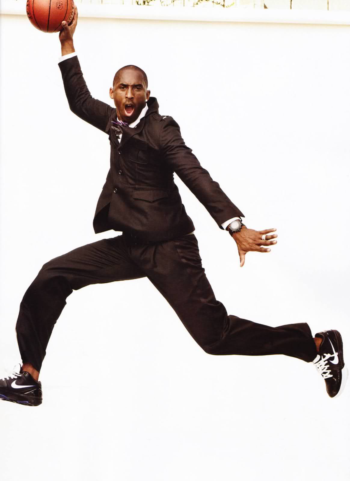 Kobe Bryant Wearing the Nike Zoom Kobe 4