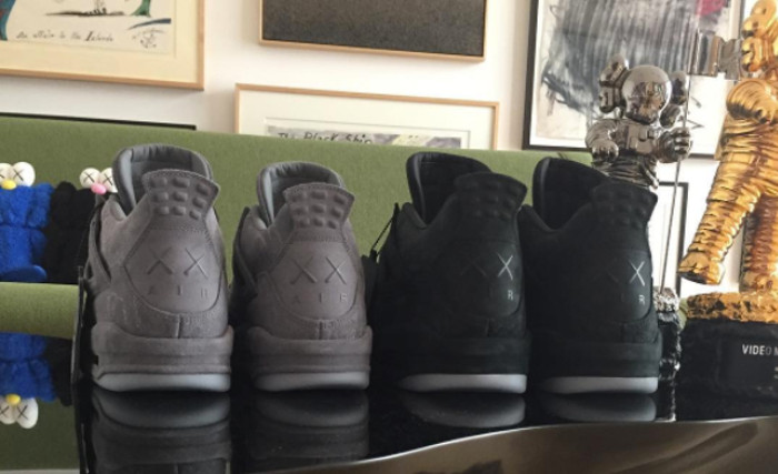 Kaws x air sale jordan 4 black