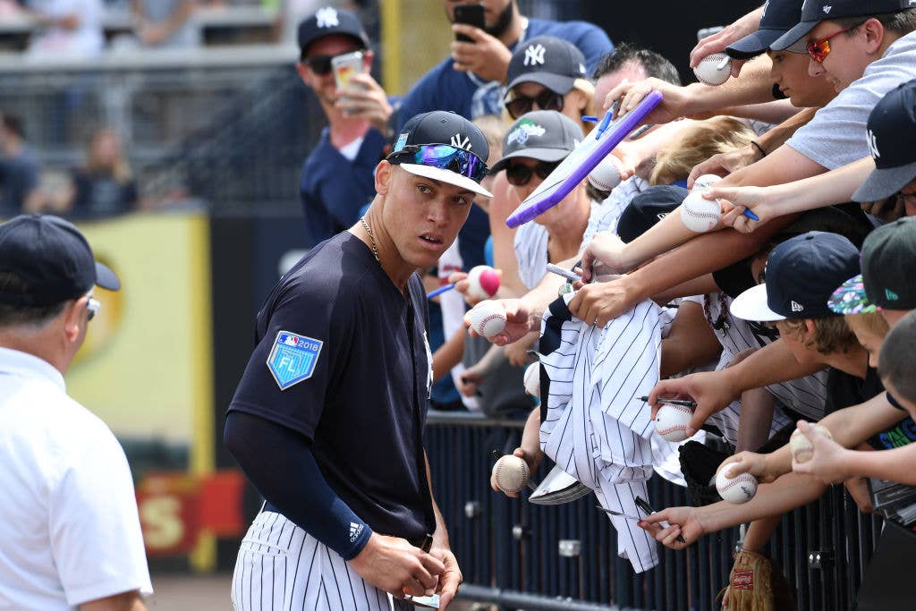 Young Yankees fan and Jays fan meet Aaron Judge 