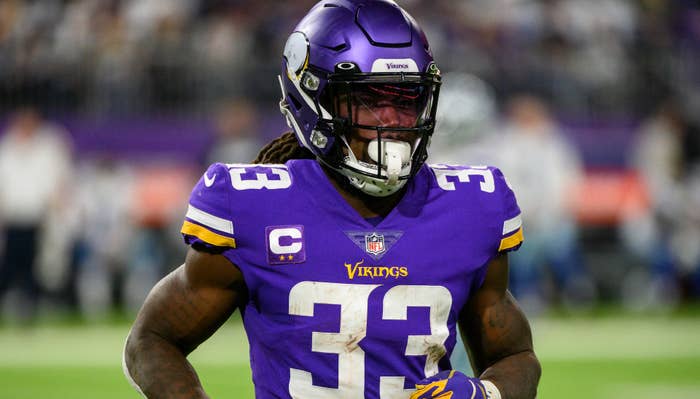 Minnesota Vikings running back Dalvin Cook before game in 2021