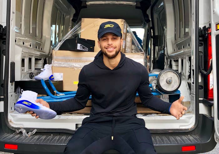 Stephen Curry Giving Away Curry 4s