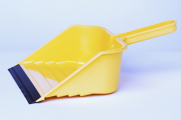 life hacks dustpan bucket