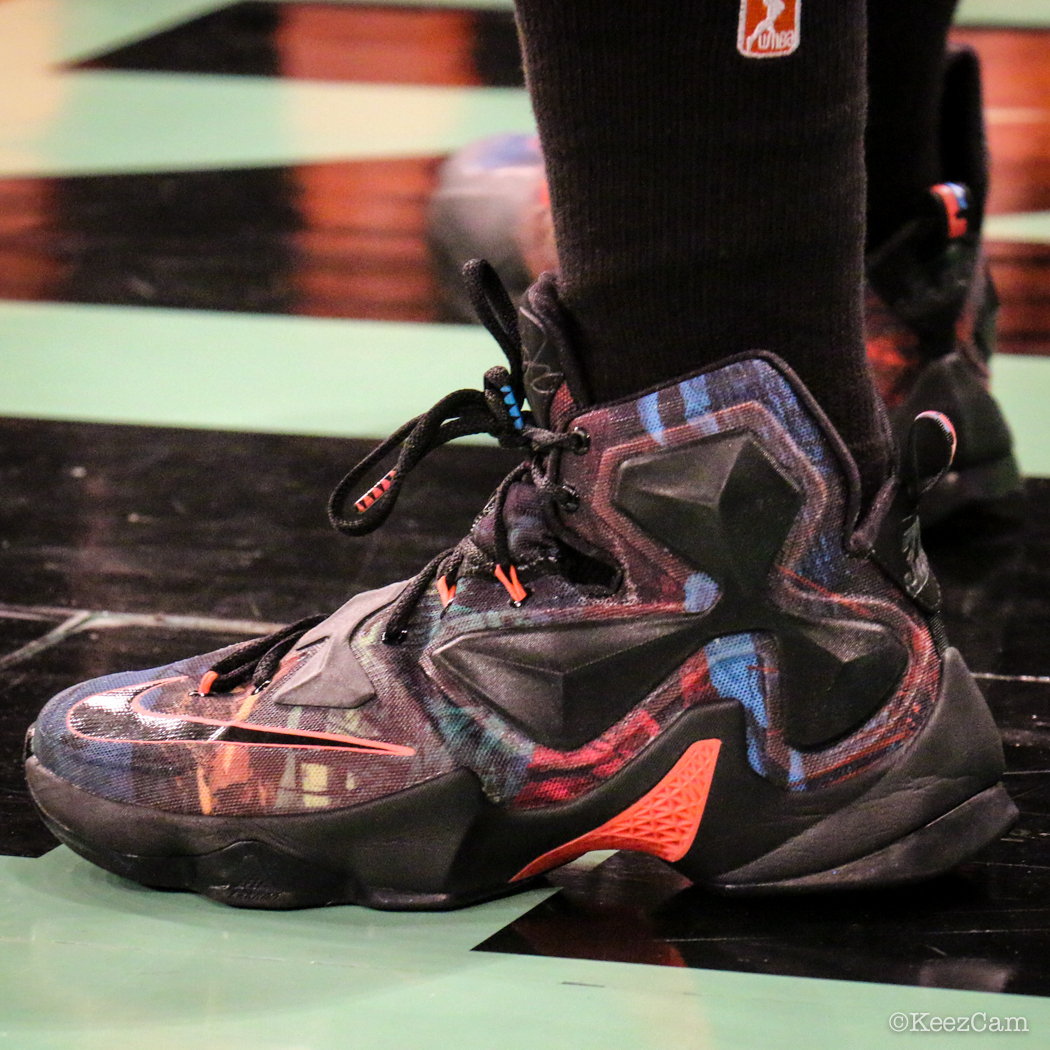 Lindsay Whalen Wearing the &quot;Akronite Philosophy&quot; Nike LeBron 13