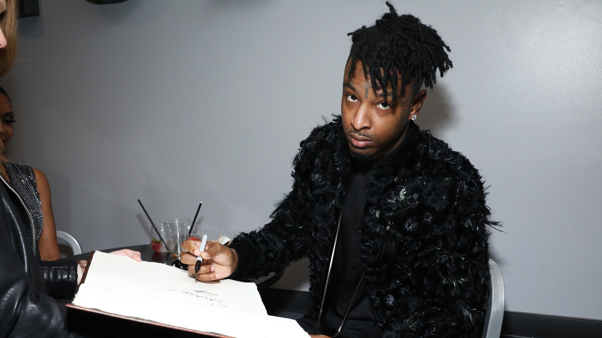 Anyone know the brand name 21 savage wearing : r/21savage