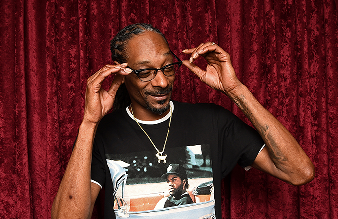 Hockey Night in LA with Snoop Dogg as Guest DJ 