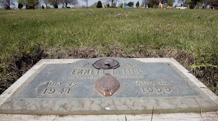 Emmett Till&#x27;s family calls for prosecution of accuser in 1955 lynching