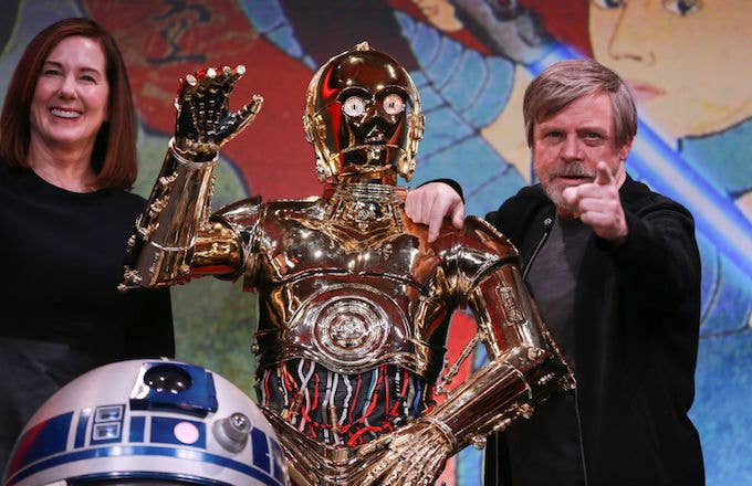 Mark Hamill and C 3PO at a 'Star Wars: The Last Jedi' premiere.