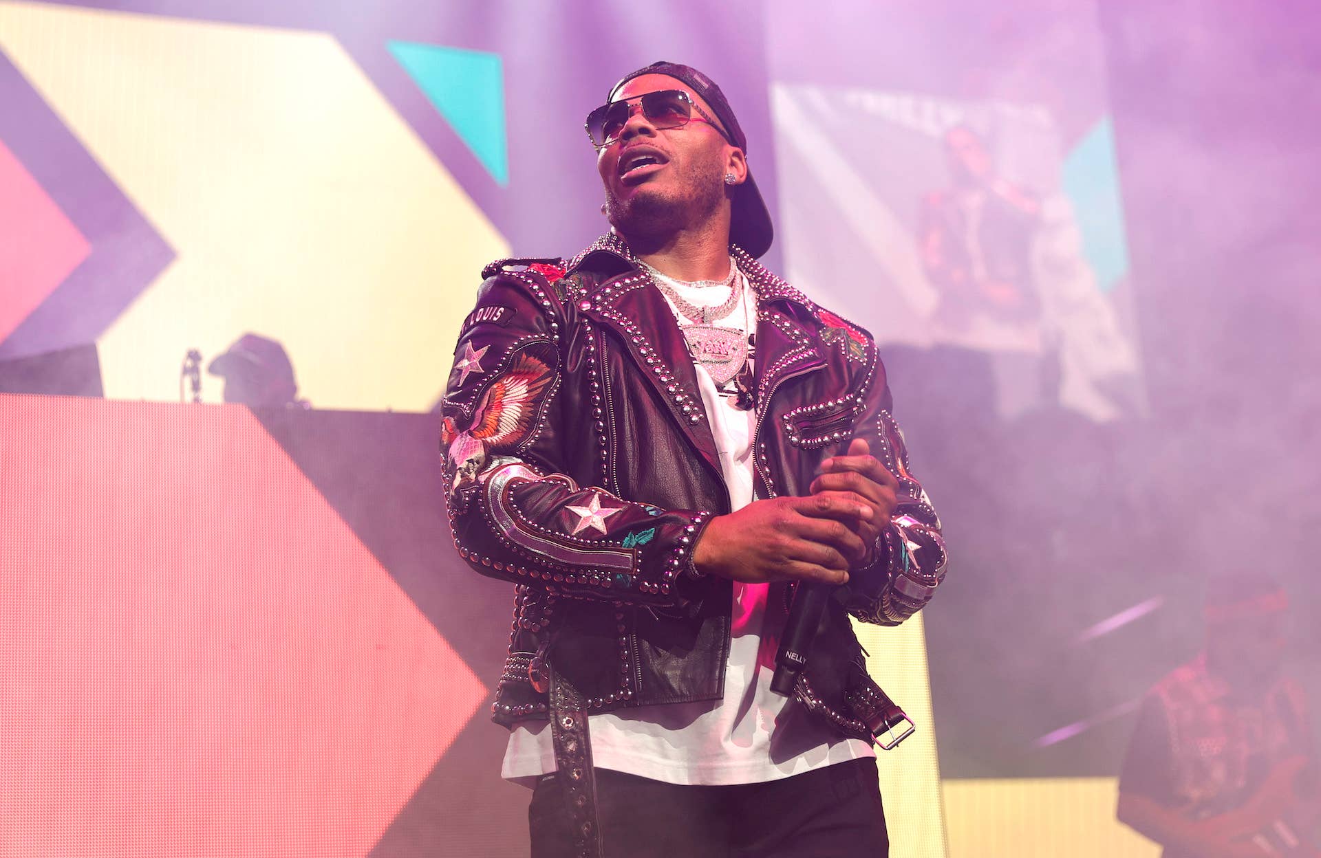 Nelly performs at Bridgestone Arena on December 05, 2021 in Nashville
