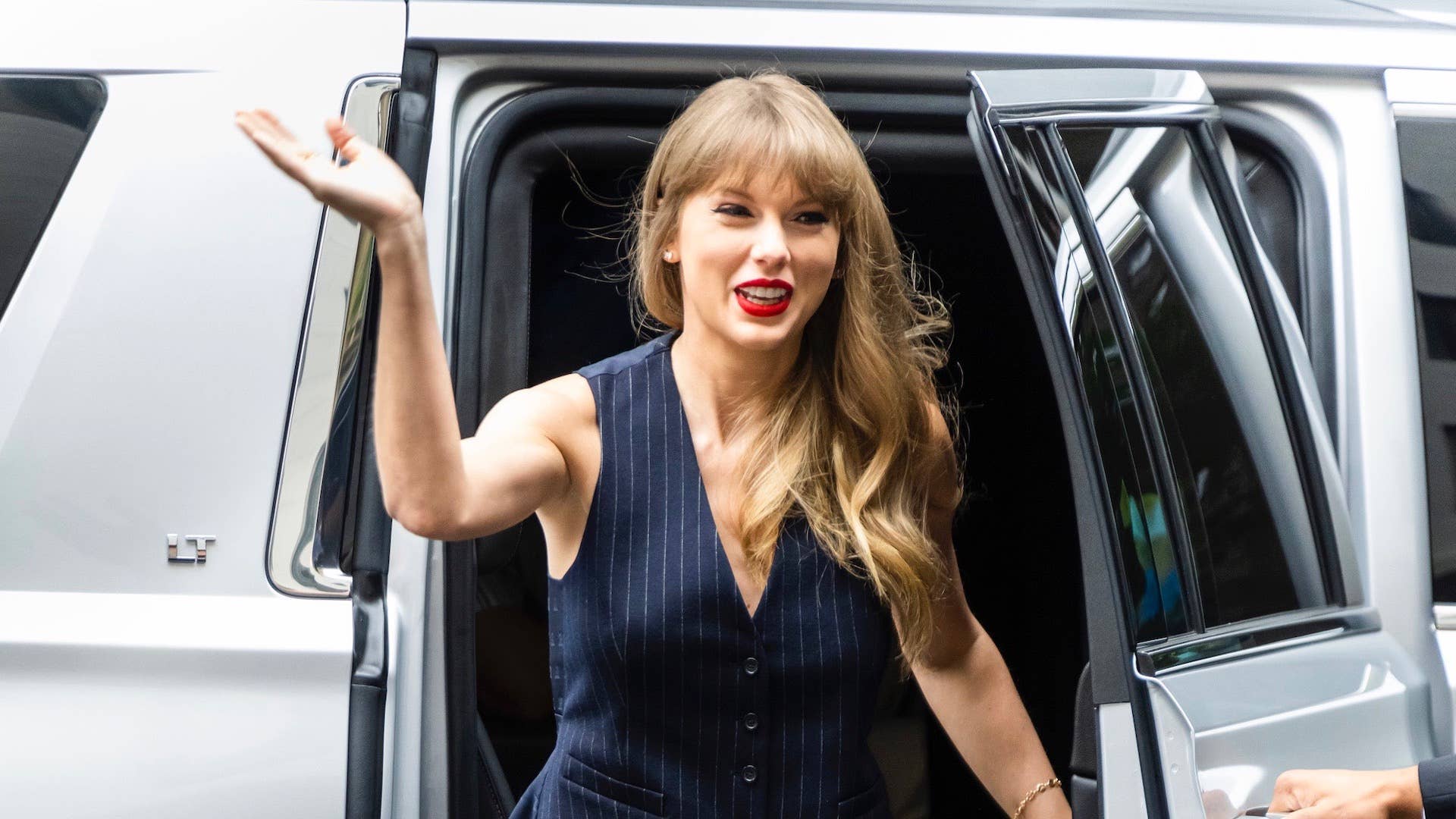 Taylor Swift is seen in the Upper West Side on June 11, 2022