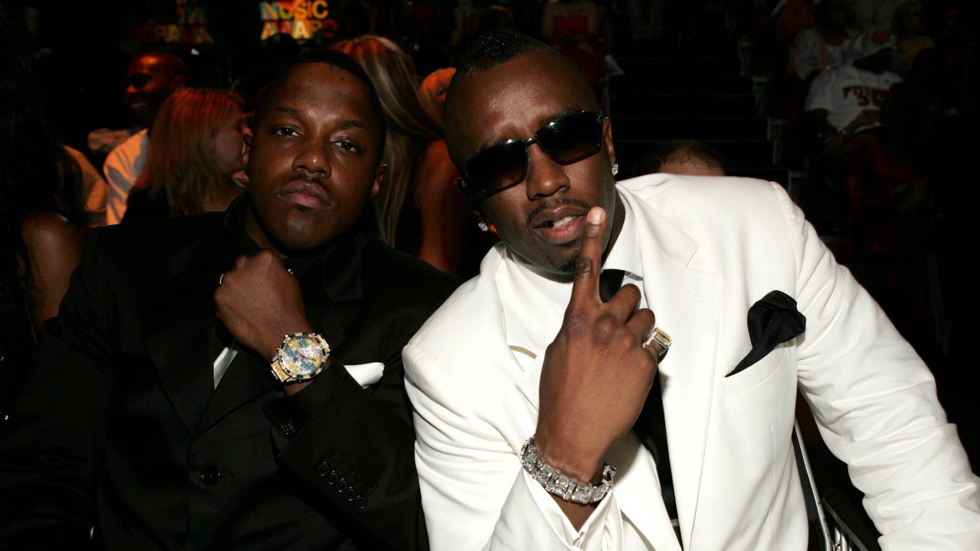 Rappers Mase (L) and Sean "P. Diddy" Combs pose for a photo at the 2004 MTV Video Music Awards