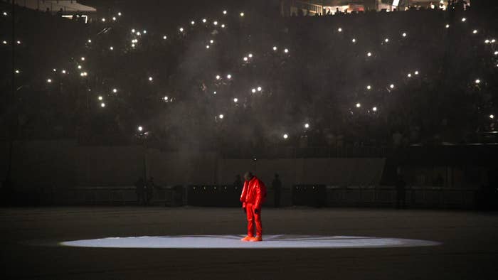 Kanye West stands in the center of Mercedez Benz Stadium