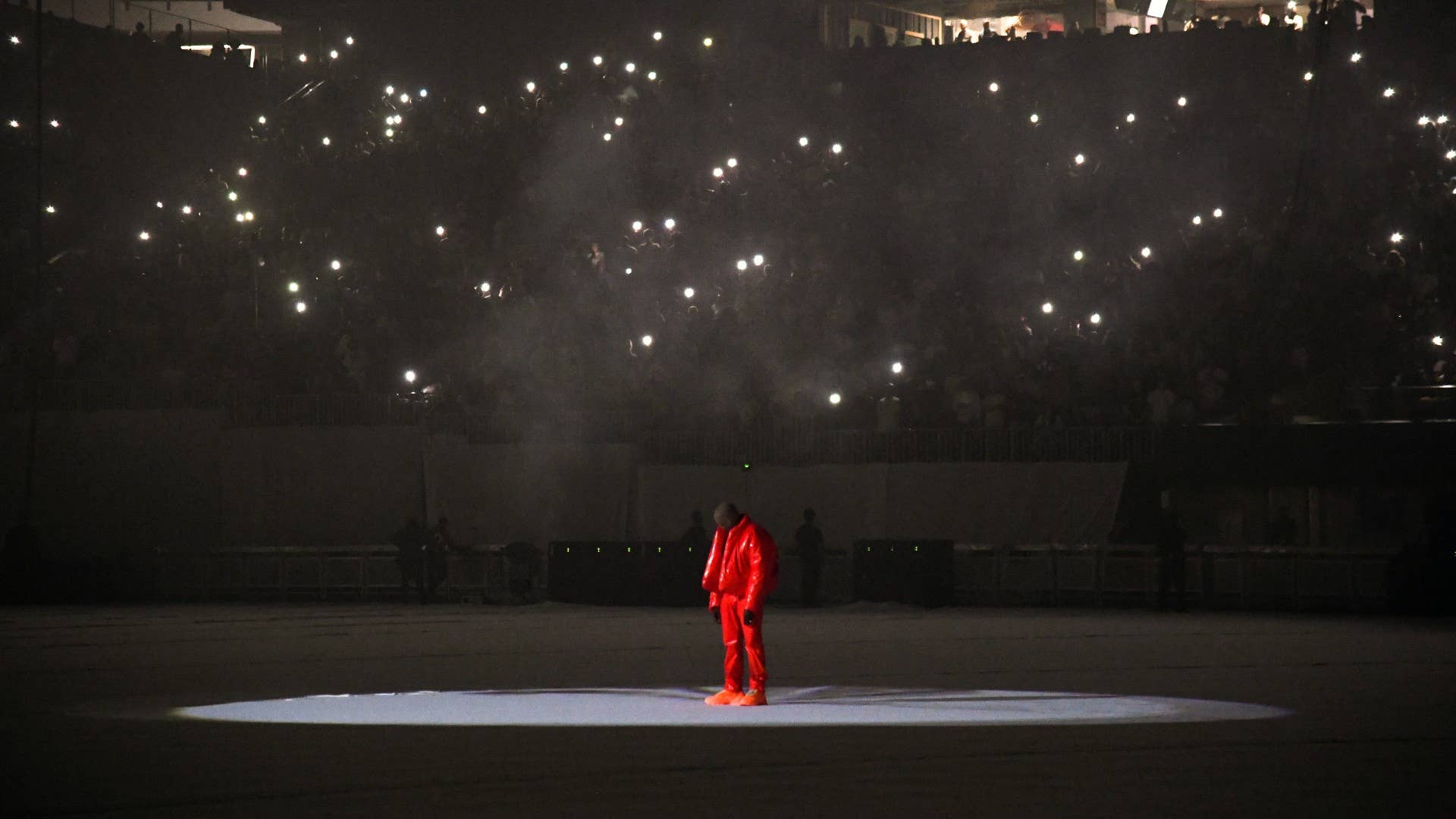 Kanye West stands in the center of Mercedez Benz Stadium