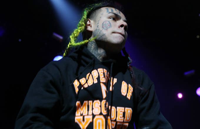 6ix9ine performs at 2018 Power105.1