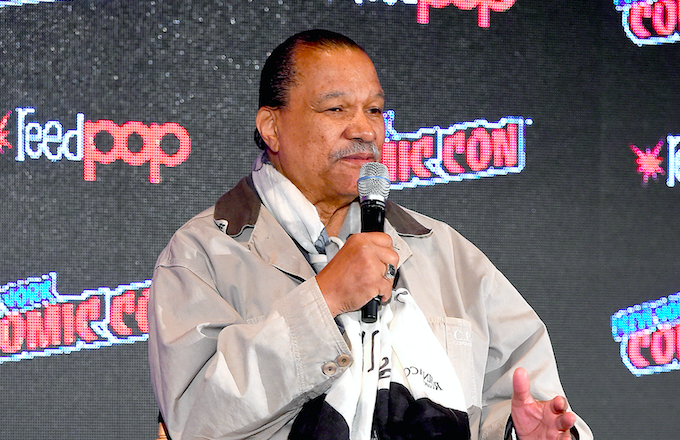 Billy Dee Williams Says Pronoun Use Did Not Mean 'Gender-Fluid