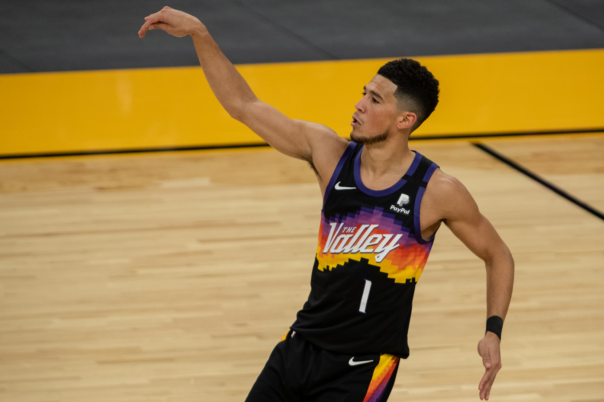 Devin Booker Suns Magic 2021