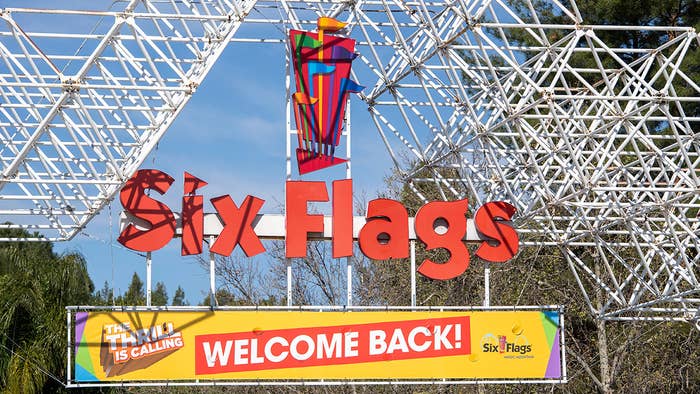 A sign at the entrance of the theme park Six Flags Magic Mountain welcomes the public back on the day of the park&#x27;s re-opening