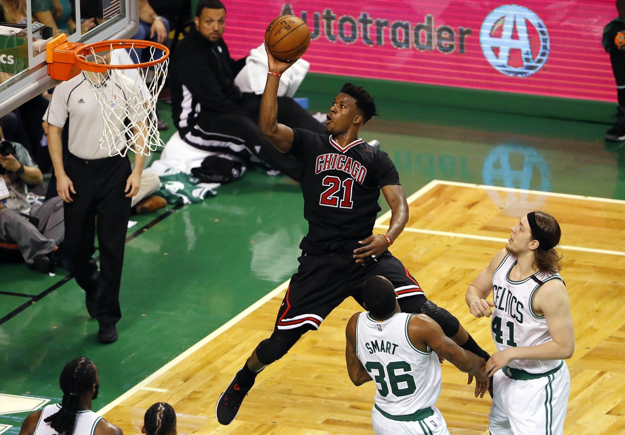 Jimmy Butler Wrote This Emotional Letter to Chicago After the