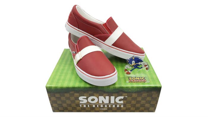 Sonic the Hedgehog Annipon Red Sneakers Box