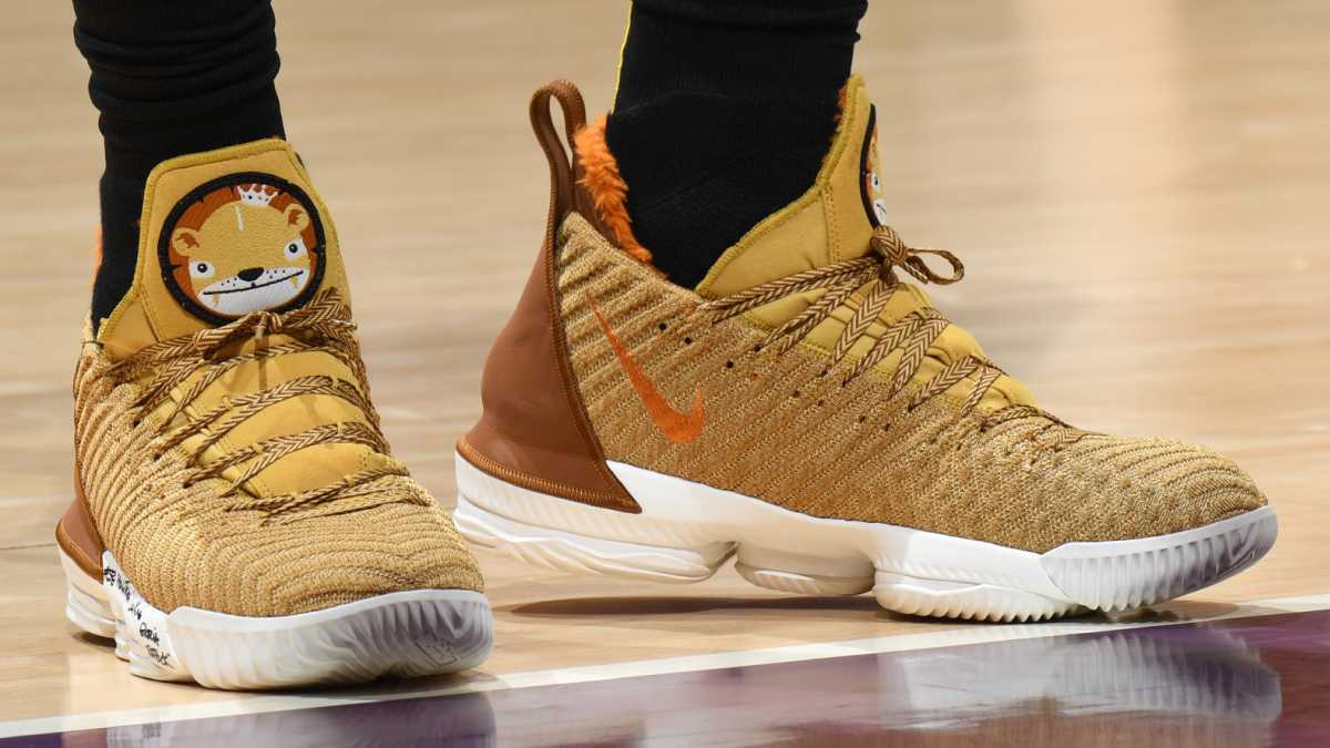 March 22, 2019 Nike LeBron 16 Little Big Cats