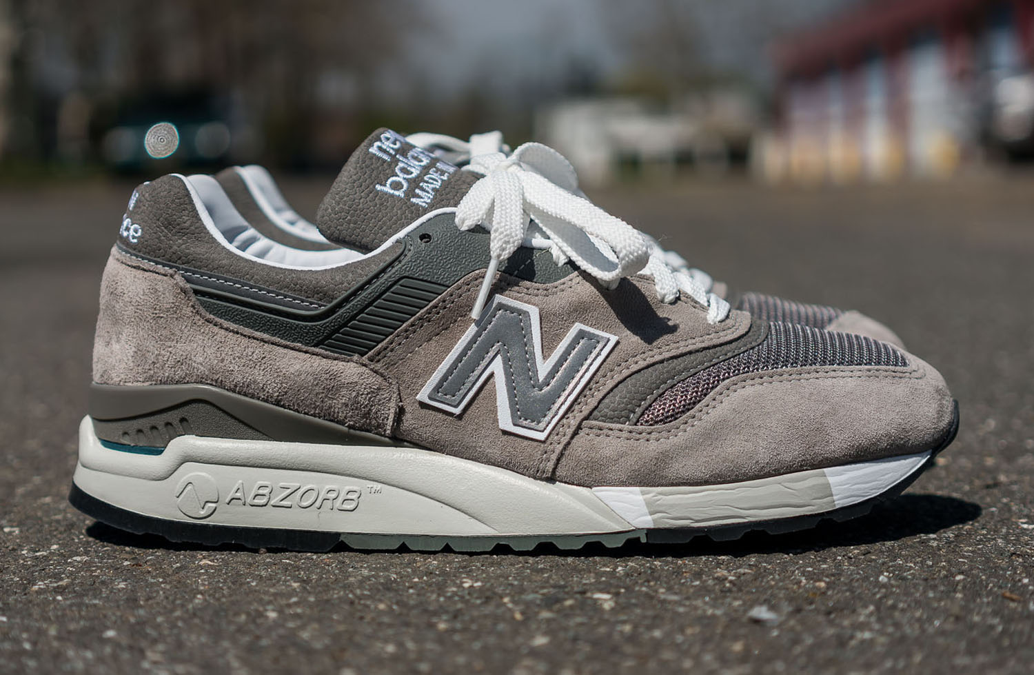 zuur beest Munching New Balance Brings Back an Old Hybrid Style | Complex