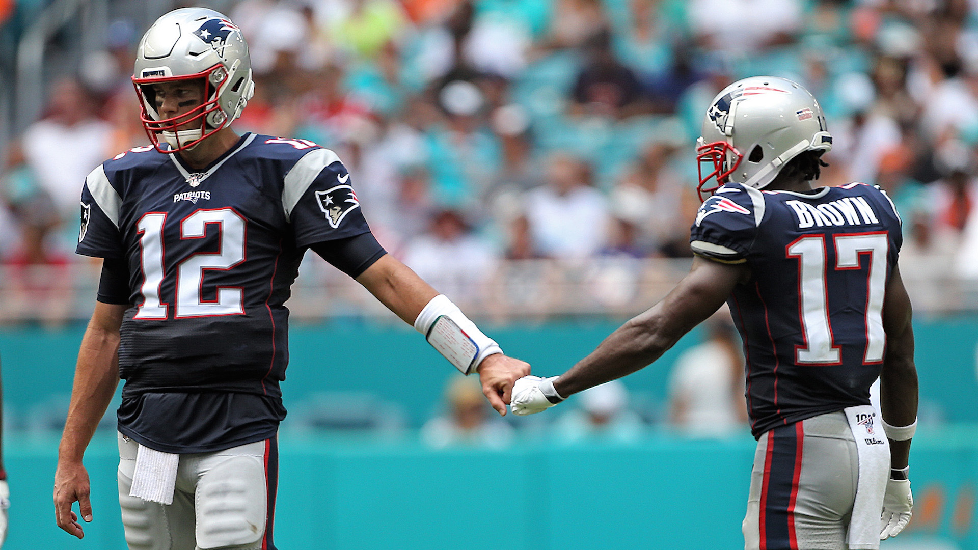 Tom Brady Reportedly Wants to Pair Up With Antonio Brown Next Season