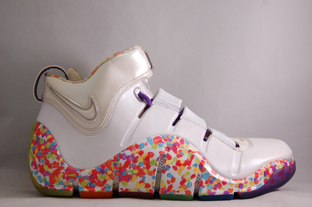 Nike LeBron 4 &quot;Fruity Pebbles&quot; Sample (2007)