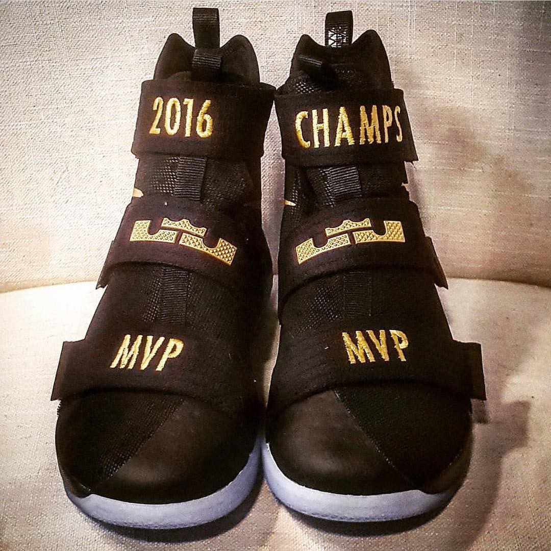 Nike LeBron Soldier 10 Championship iD — 2016 Champs