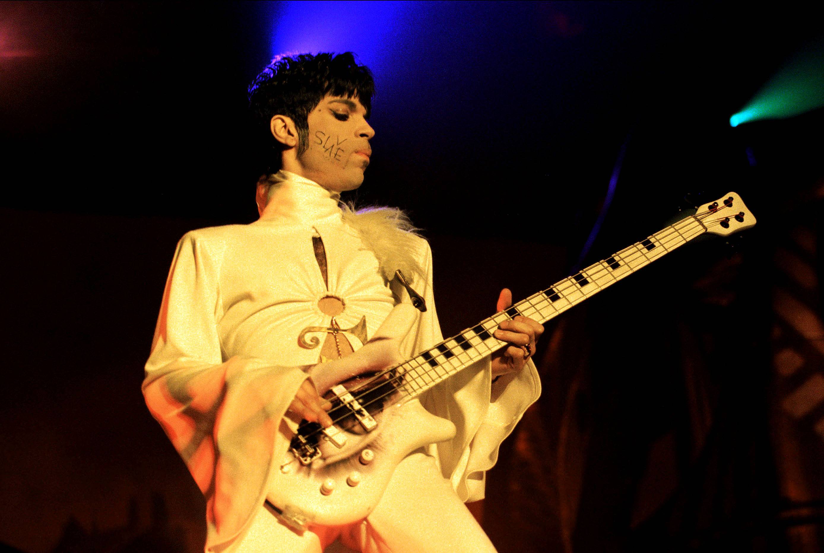 Prince's Emancipation: The Significance of His 19th Album | Complex