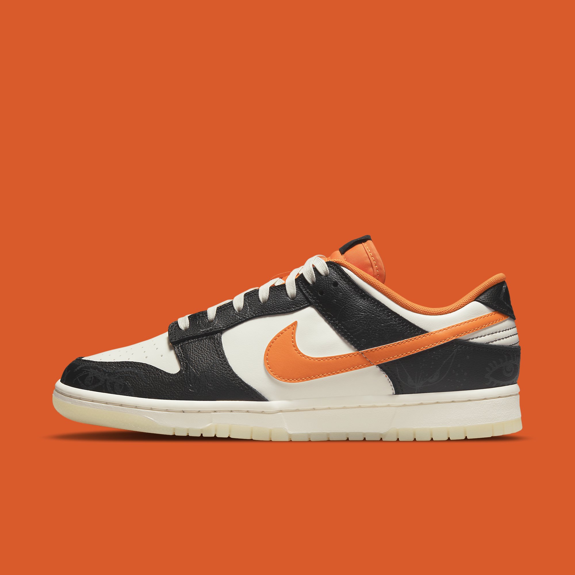Nike Dunk Low &#x27;Halloween&#x27; DD0357-100 Lateral