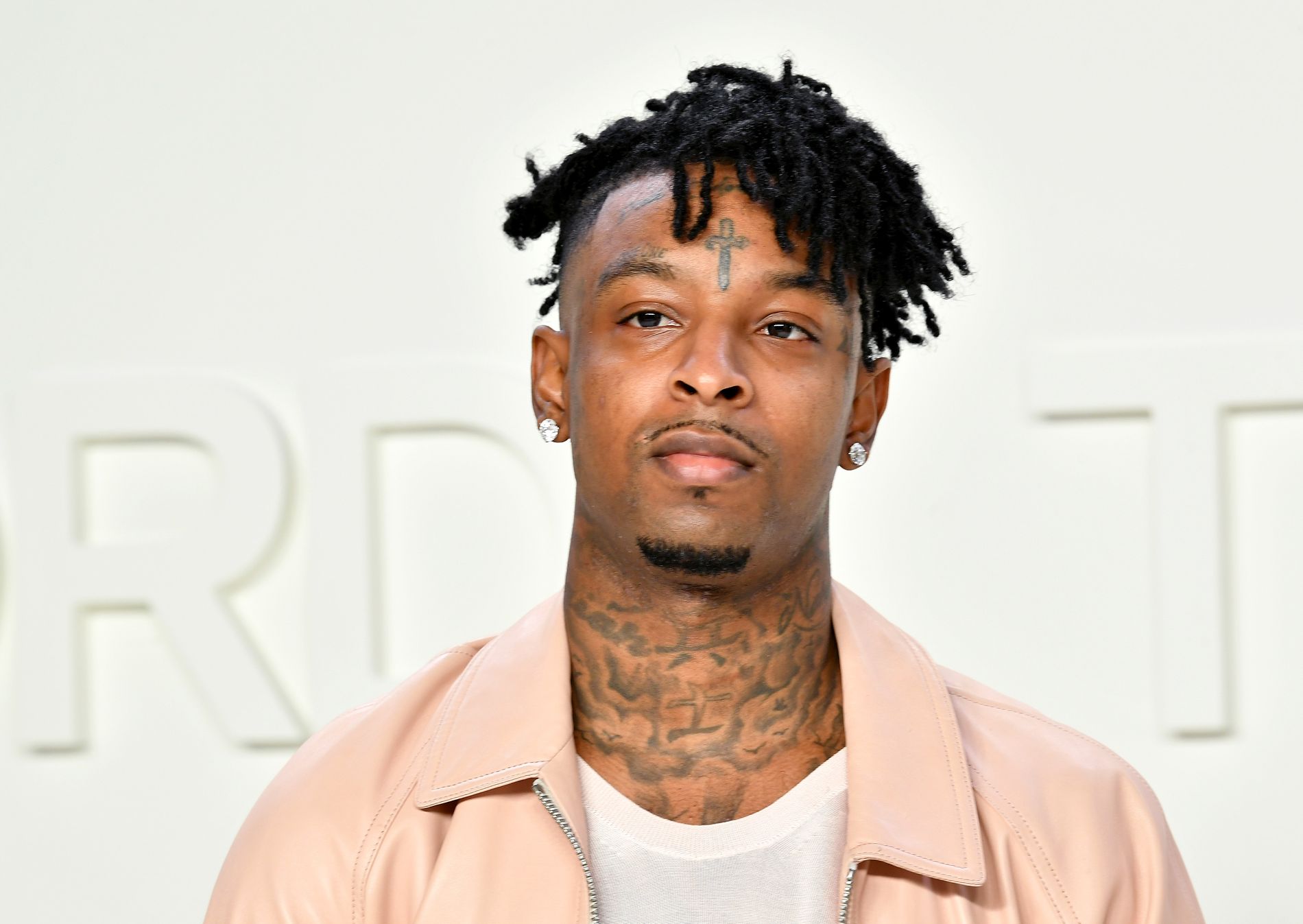 21 Savage's 'Saw'-Inspired Video for 'Spiral' Behind the Scenes