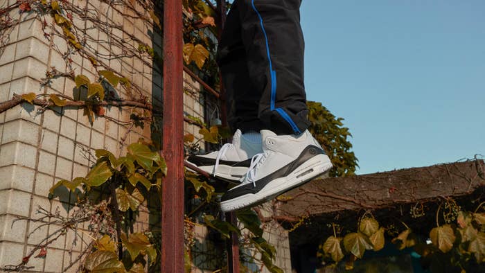 Fragment x Air Jordan 3 Side