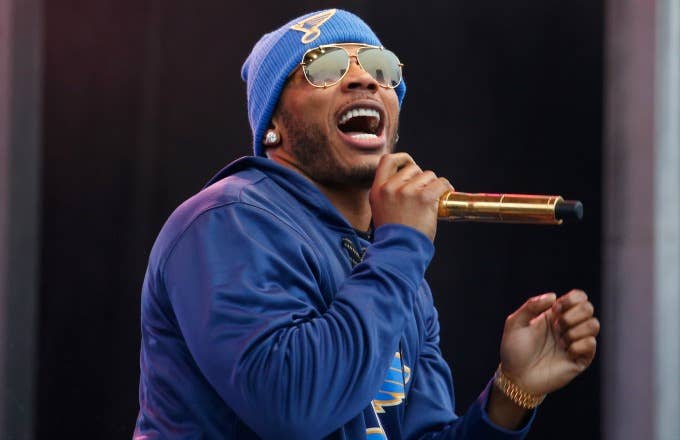 Nelly performs at the NHL's Winter Classic.