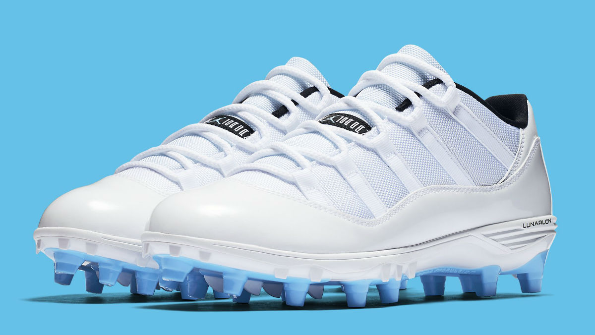 Jordan retro 11 low on sale cleats