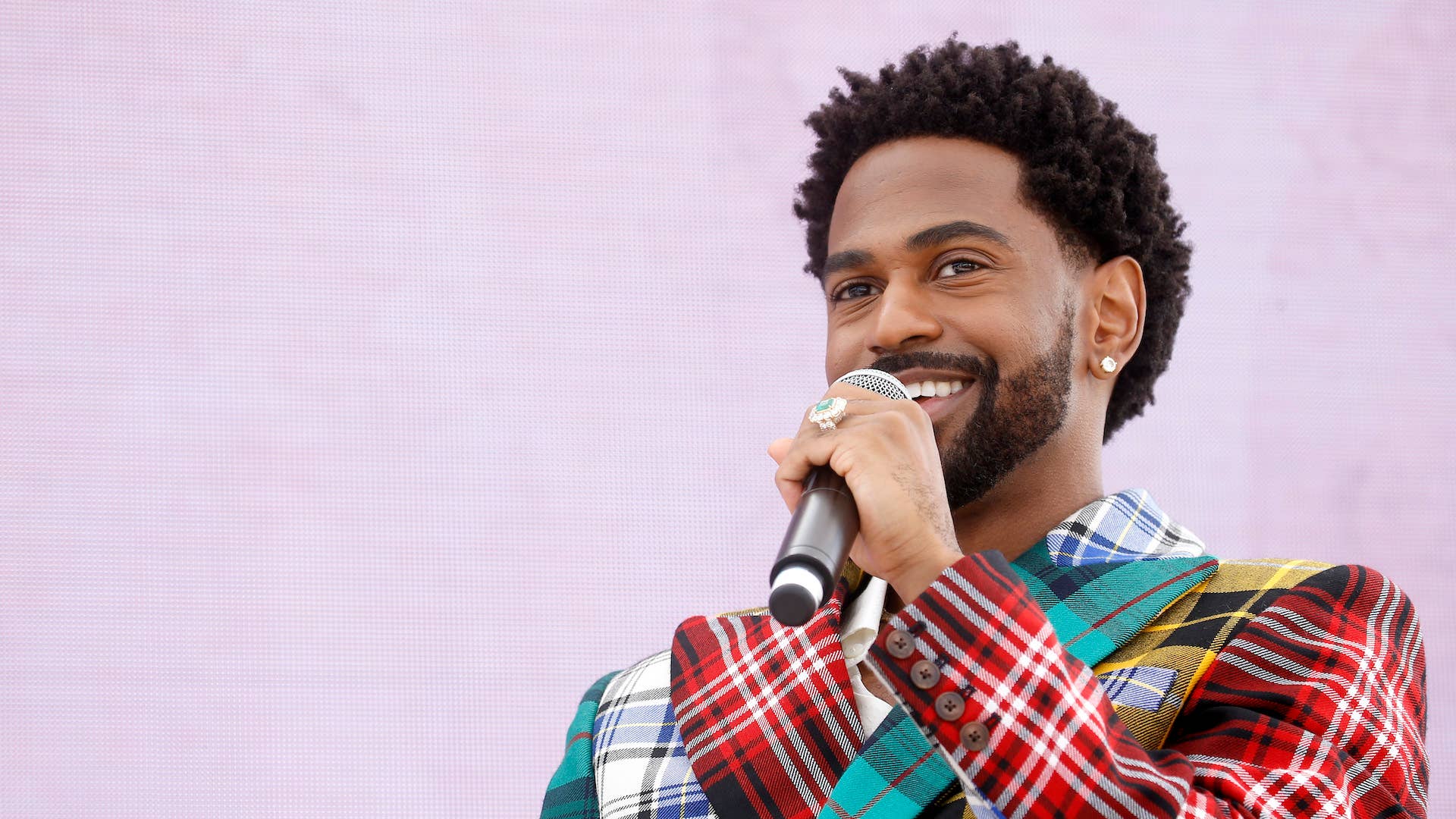 Big Sean gives Detroit first listen to new album