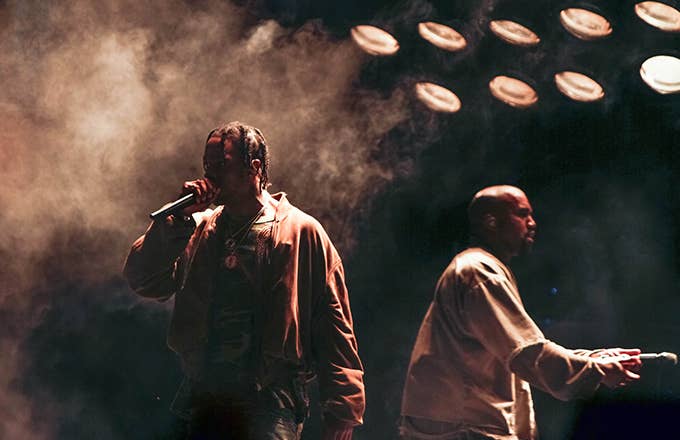 Travis Scott Breaks Knee at Concert Video