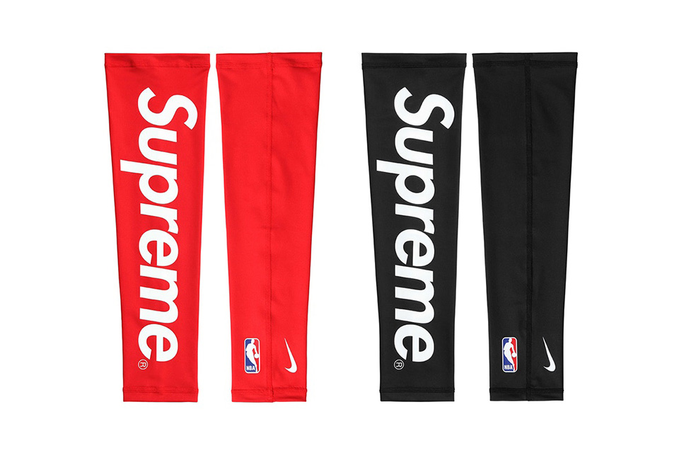 17AW Supreme shooting sleeve 赤 - ソックス