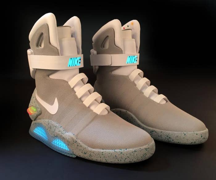 Auto Lacing Nike Mag Auction (1)