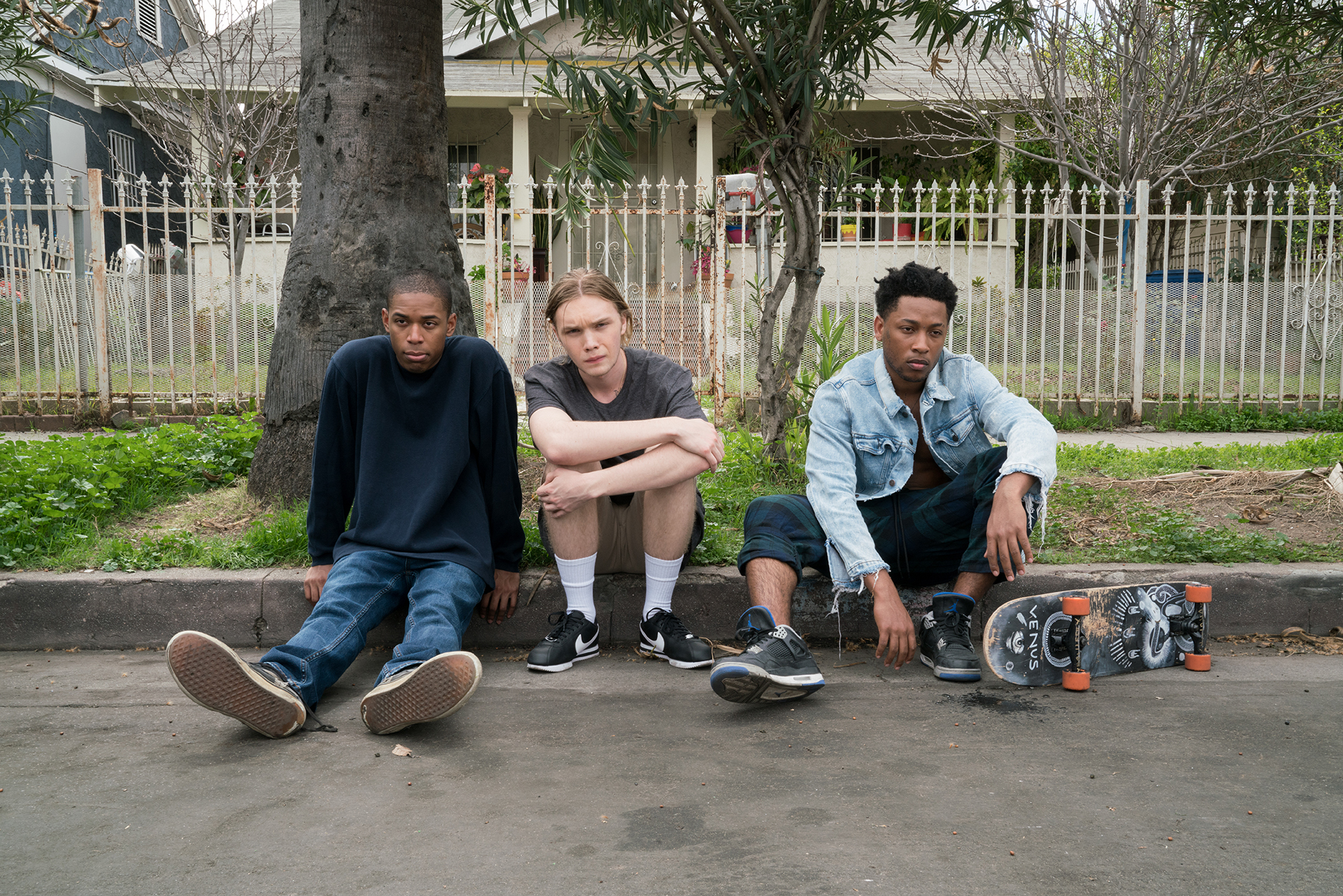 Kelvin Harrison Jr, Charlie Plummer and Jacob Latimore in GULLY