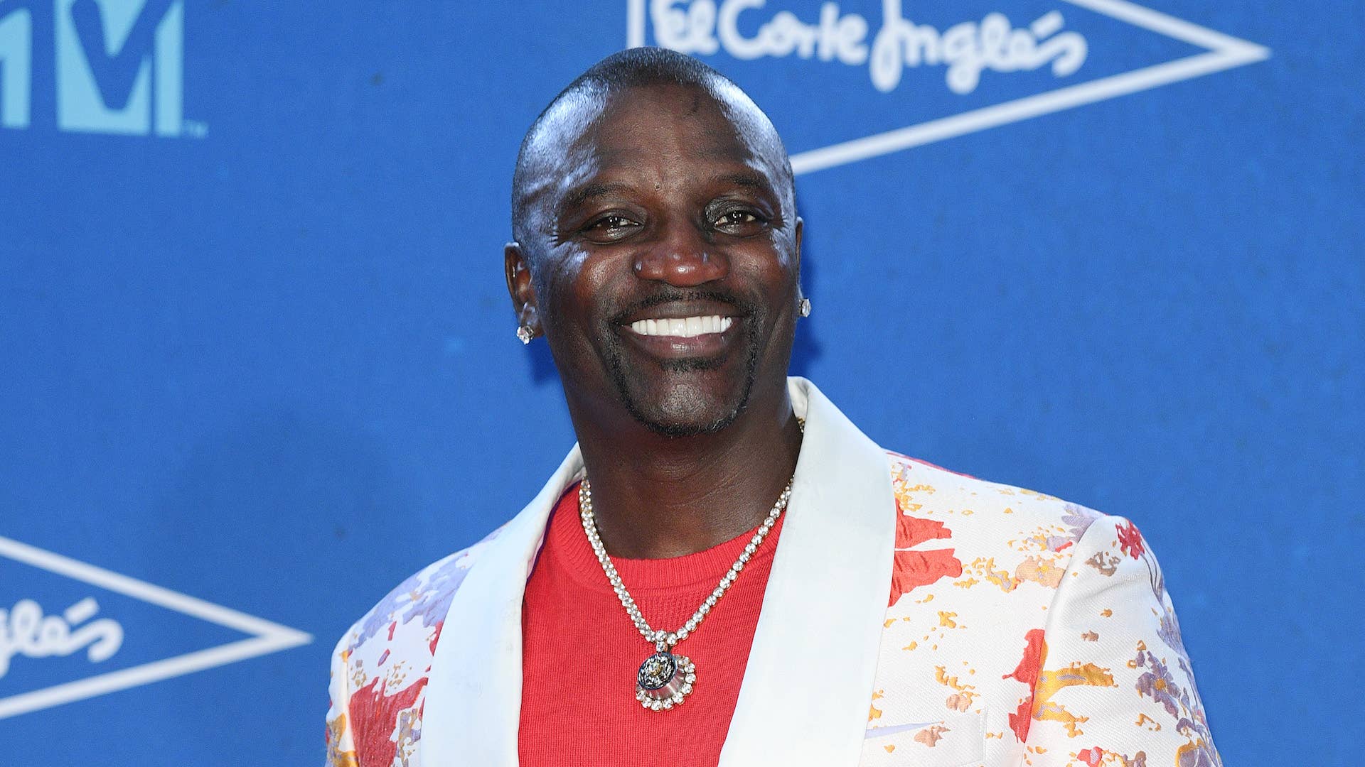 Akon in the winners room during the MTV EMAs 2019