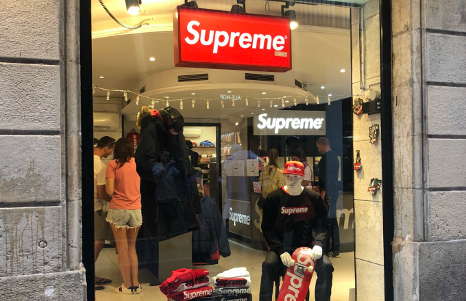 Supreme 2025 fake shop