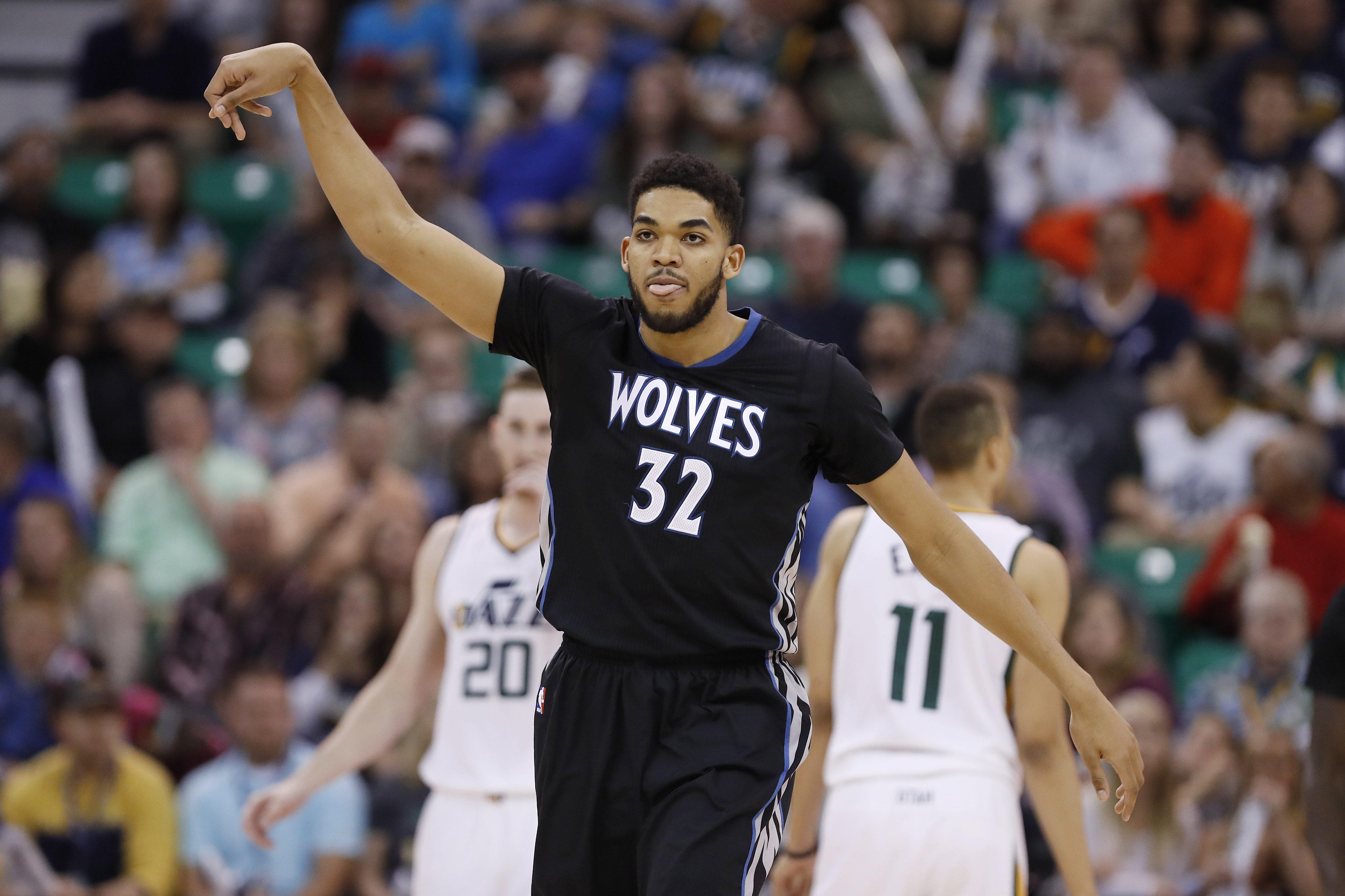 Karl Anthony Towns Wolves Jazz 2017