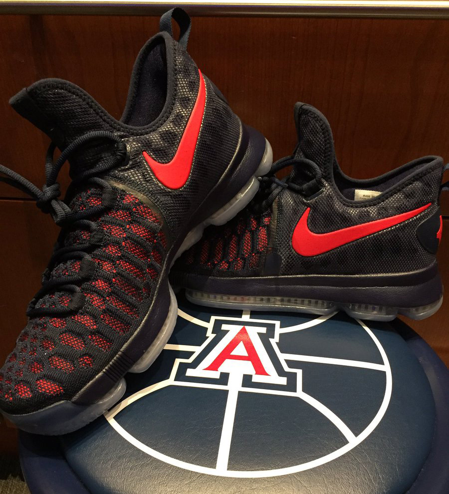 Arizona Is Ready to Ball in Custom Kevin Durant Sneakers Complex