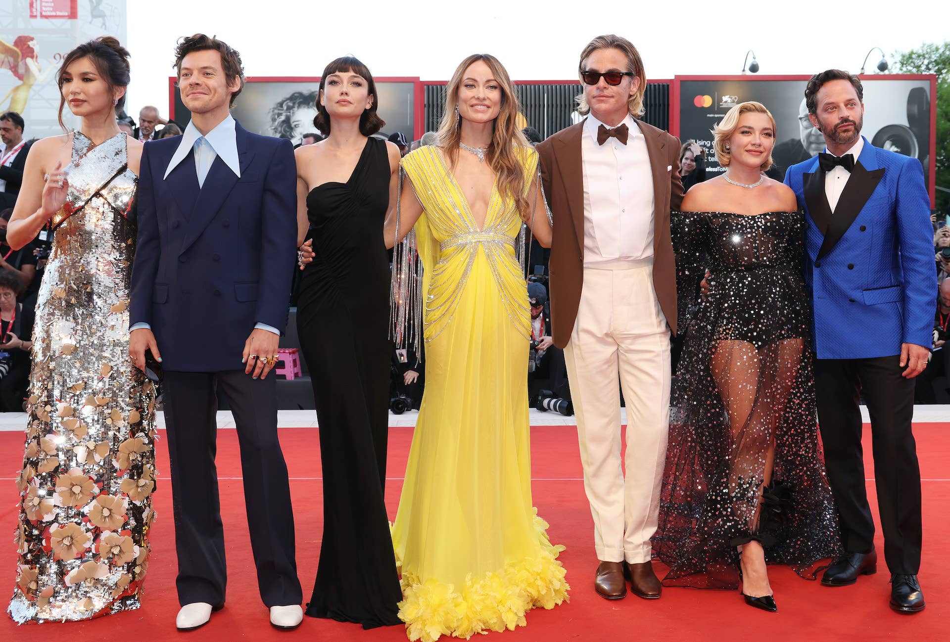 New 'Gossip Girl' Red Carpet Premiere Interviews With Cast, Producers