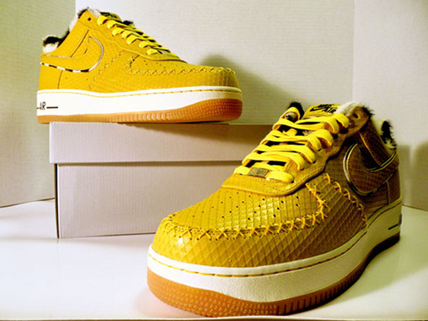 Bright yellow clearance nike air force