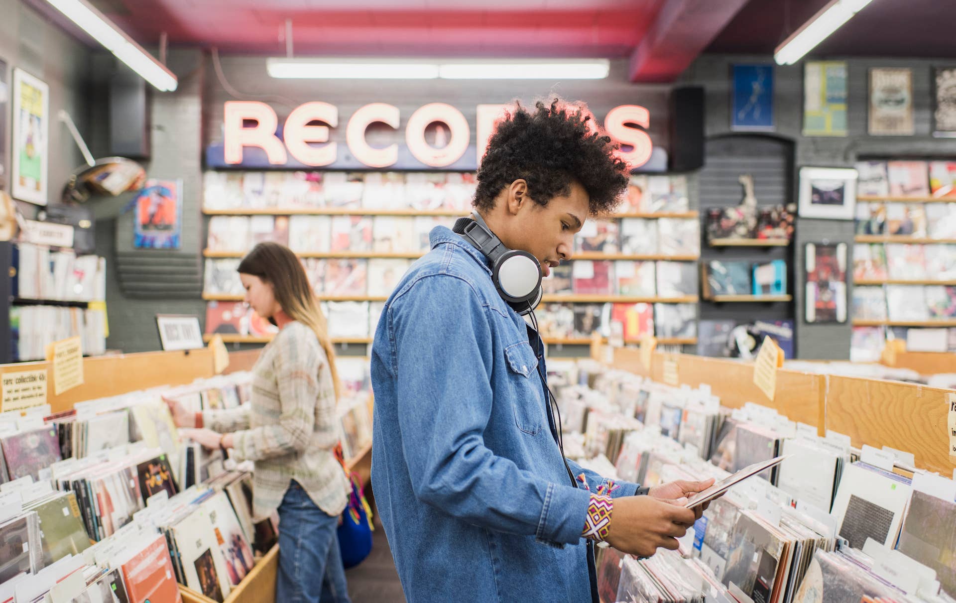 Vinyl earns biggest sales week since 1991