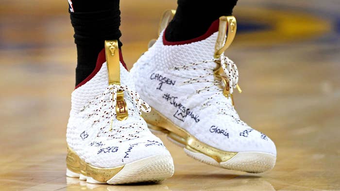 Nike LeBron 15 NBA Finals Game 1 White Gold Front